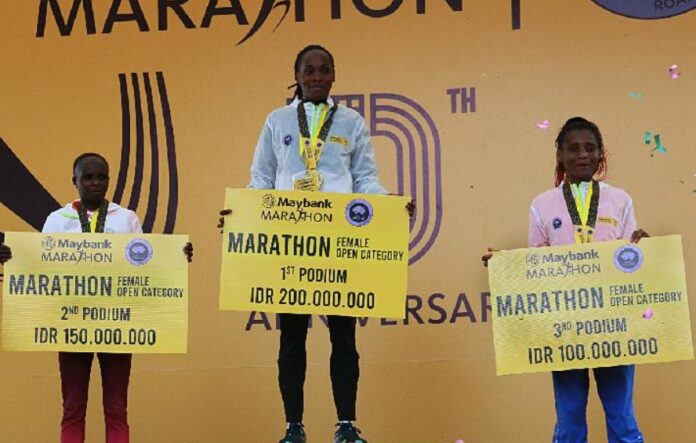 Dikikuti 10 Ribu Peserta dari 50 Negara, Maybank Tutup Lomba Marathon dengan Hadiah Rp 2,7 Miliar Dikikuti 10 Ribu Peserta dari 50 Negara, Maybank Tutup Lomba Marathon dengan Hadiah Rp 2,7 Miliar