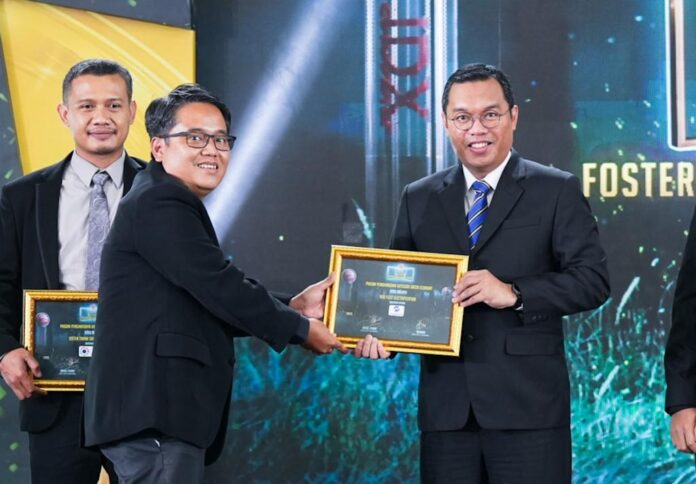 Dukung Program Jakarta Langit Biru, Transjakarta Raih Penghargaan Green Ekonomi