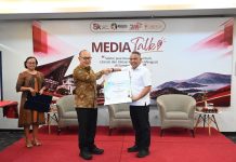 Aktif Berikan Literasi Keuangan Bank Sumut Raih Penghargaan OJK